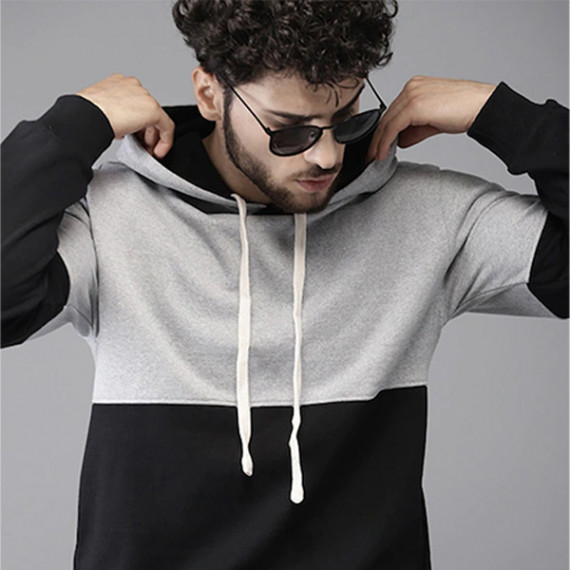 http://43.204.22.136/products/men-black-grey-colourblocked-hooded-sweatshirt