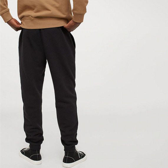 http://43.204.22.136/products/men-black-regular-fit-joggers