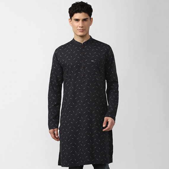 http://43.204.22.136/products/men-black-geometric-printed-kurta-1