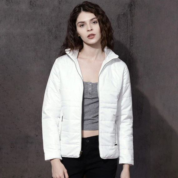 http://43.204.22.136/products/women-white-self-design-puffer-jacket