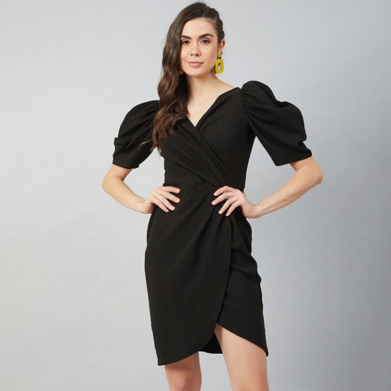 http://43.204.22.136/products/black-tulip-wrap-dress-with-volume-sleeves