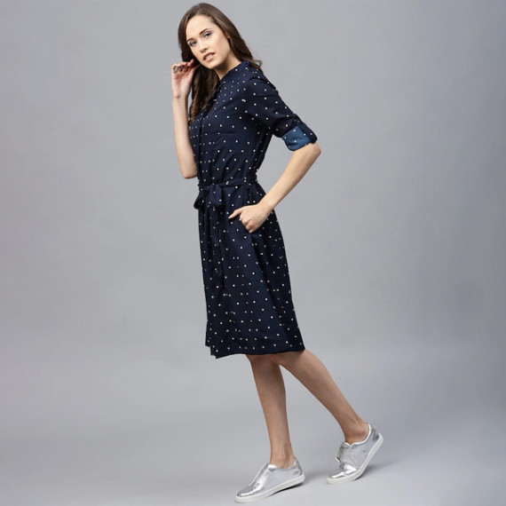 http://43.204.22.136/products/navy-blue-polka-dots-printed-shirt-dress