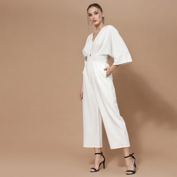 http://43.204.22.136/products/women-white-basic-jumpsuit