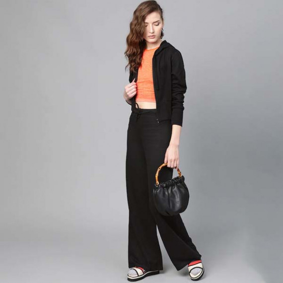 http://43.204.22.136/products/women-black-regular-fit-solid-wide-leg-track-pants