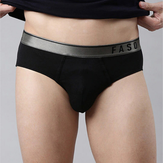 http://43.204.22.136/products/men-black-solid-cotton-basic-briefs