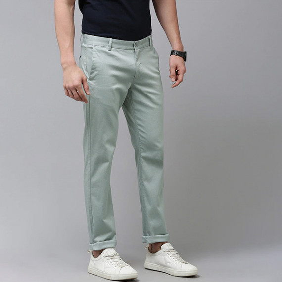 http://43.204.22.136/products/u-s-polo-assn-men-grey-printed-denver-slim-fit-trousers