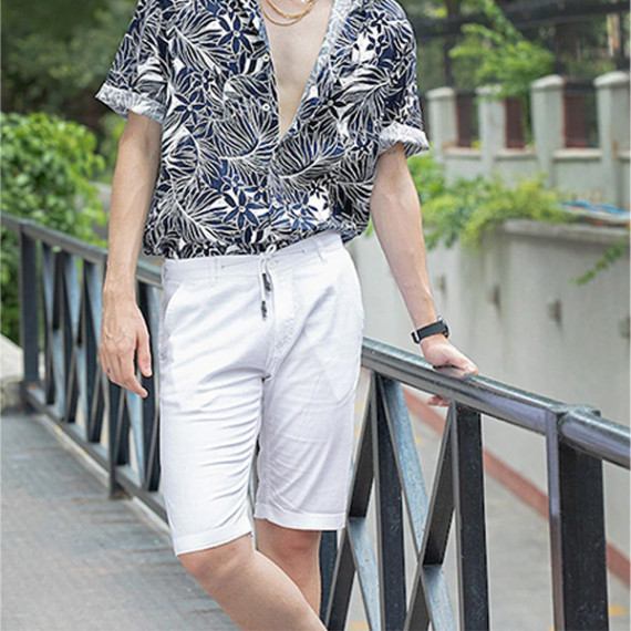 http://43.204.22.136/products/men-white-solid-slim-fit-regular-shorts