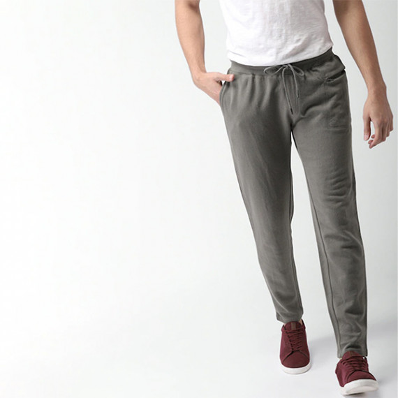 http://43.204.22.136/products/men-grey-regular-fit-solid-track-pants