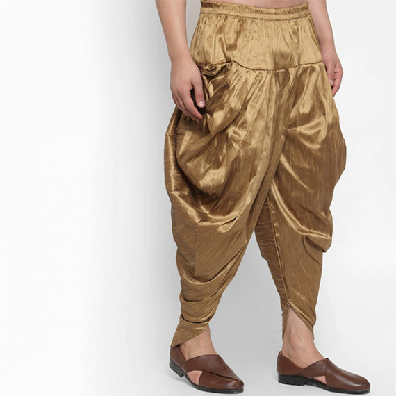 http://43.204.22.136/products/men-gold-toned-solid-silk-dhotis