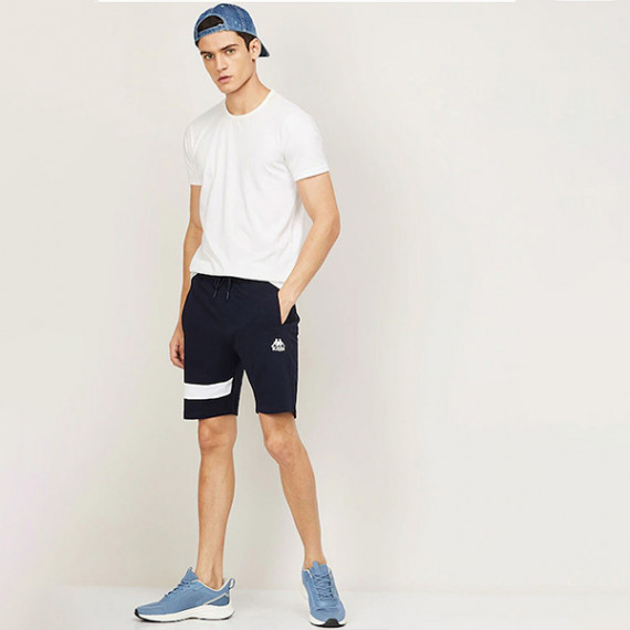 http://43.204.22.136/products/men-navy-blue-shorts