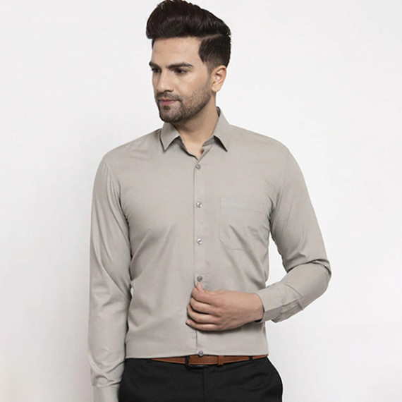 http://43.204.22.136/products/men-grey-smart-regular-fit-solid-formal-shirt