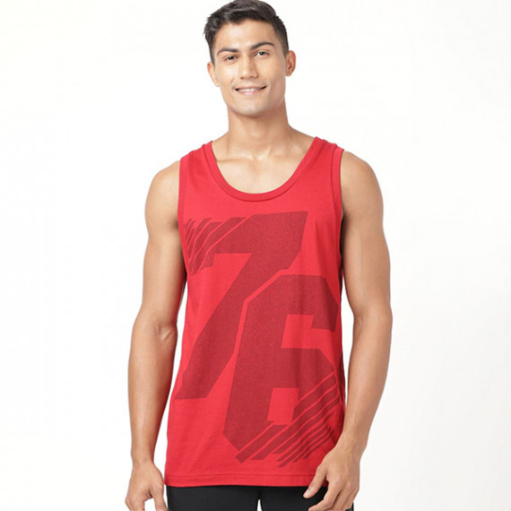 http://43.204.22.136/products/men-red-printed-innerwear-vests