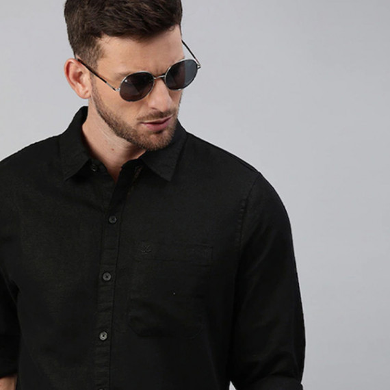 http://43.204.22.136/products/men-black-slim-fit-cotton-casual-shirt