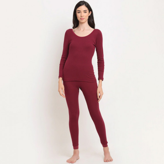 http://43.204.22.136/products/women-maroon-striped-thermal-top