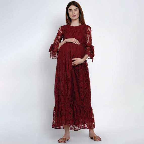 http://43.204.22.136/products/women-maroon-maternity-self-design-maxi-dress